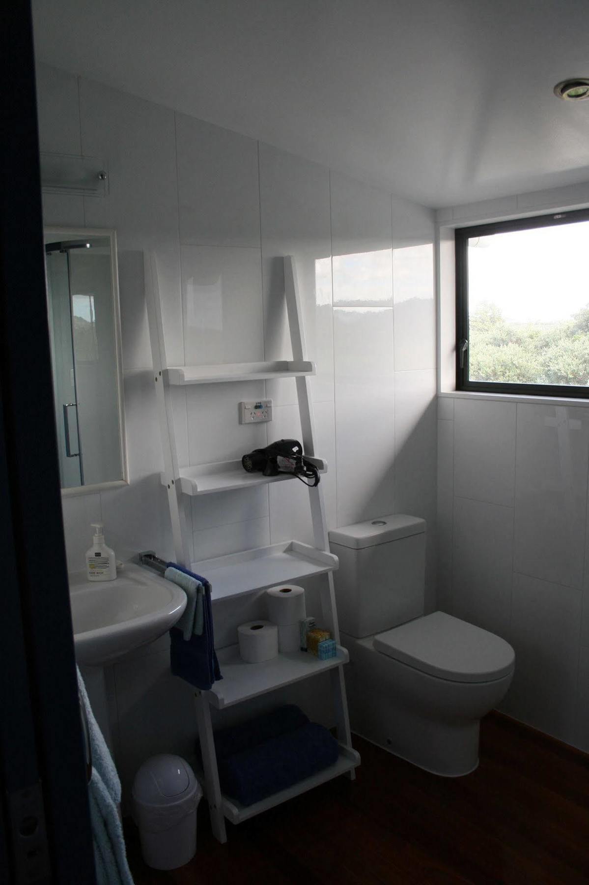 The Lighthouse Lookout Bed & Breakfast Tutukaka Exterior photo